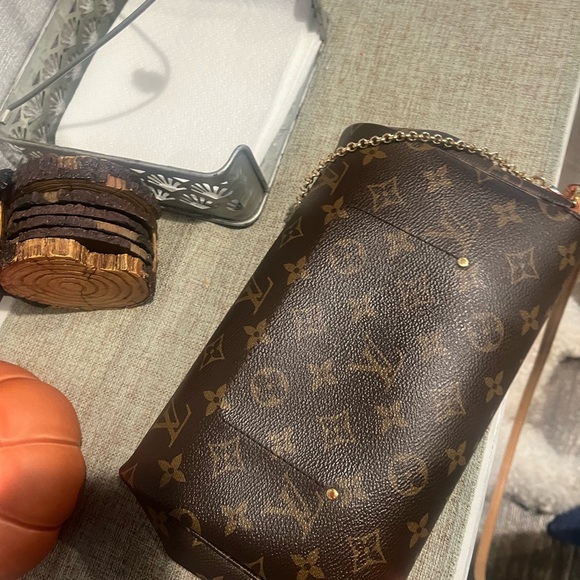 Louis Vuitton Favorite MM Shoulder Bag Brown - Picture 4 of 9